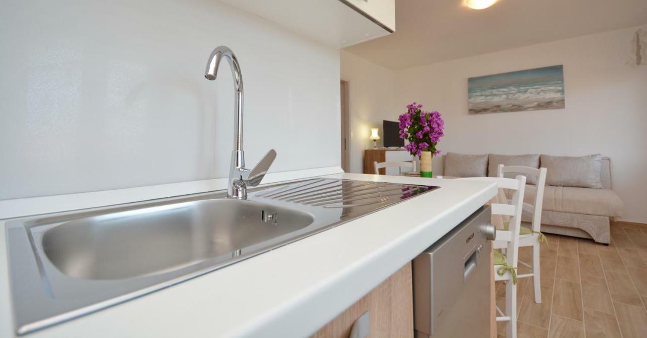 Apartmani Cesarec Basina Екстер'єр фото